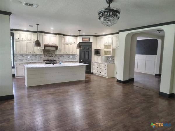 3299 Espada, New Braunfels, TX 78132