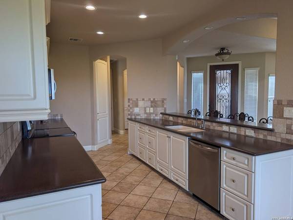 224 CHARTWELL AVE, New Braunfels, TX 78130-3093