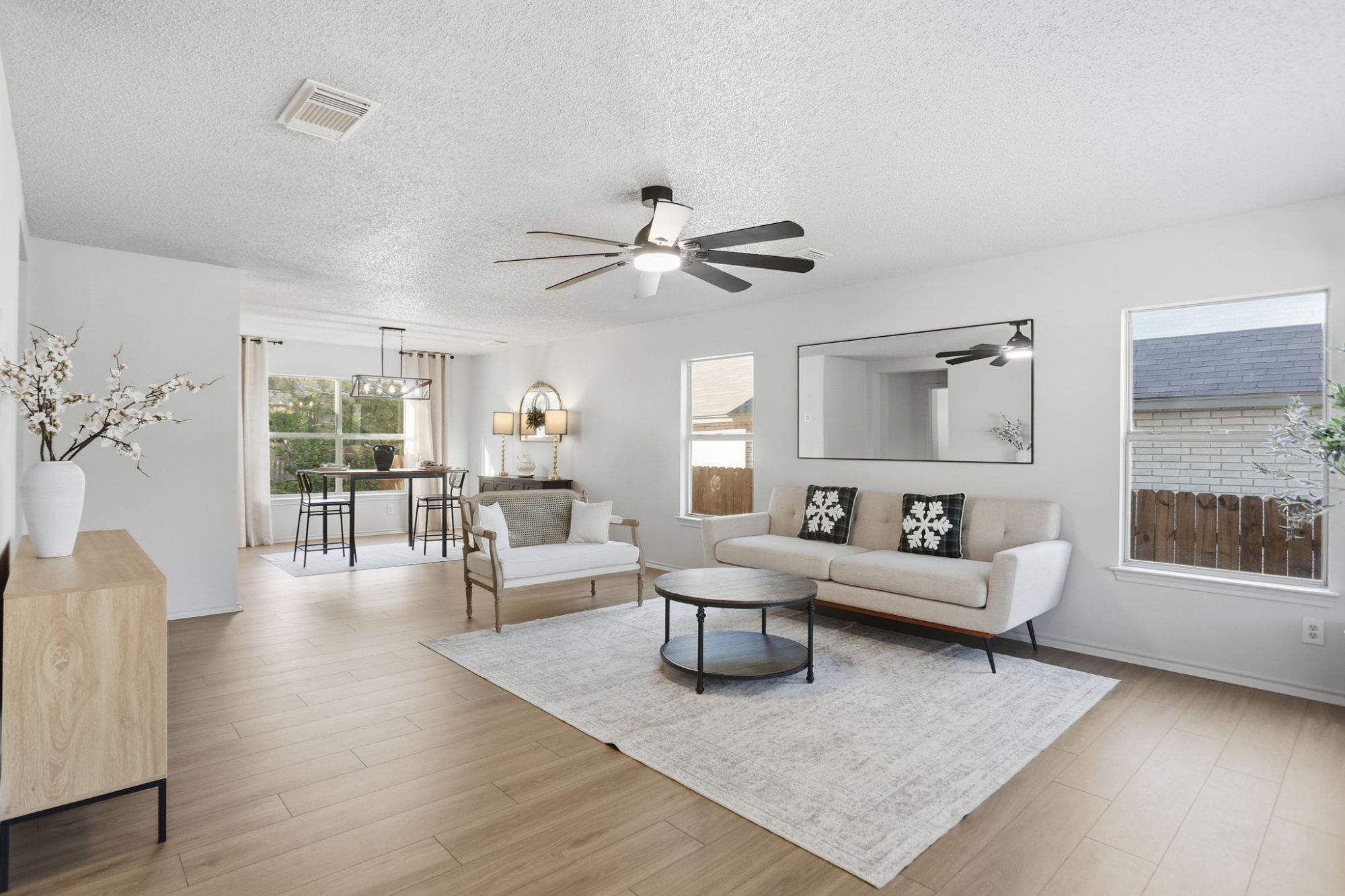 8123 Chestnut Manor Dr., Converse TX 78109