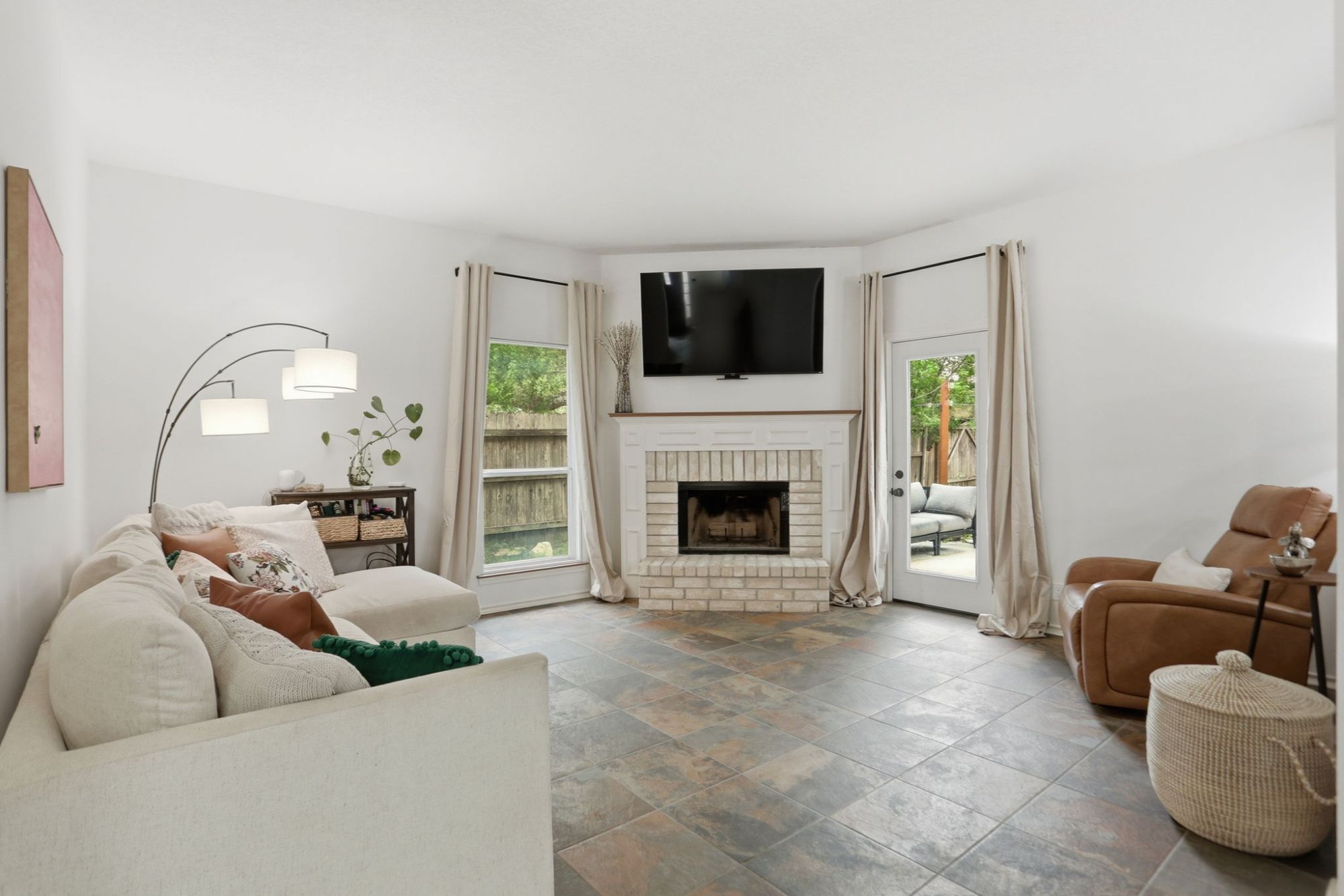 Extensively Updated Encino Forest Home with Office, Sunroom, and $70,000+ in Improvements on Corner Lot Near Stone Oak