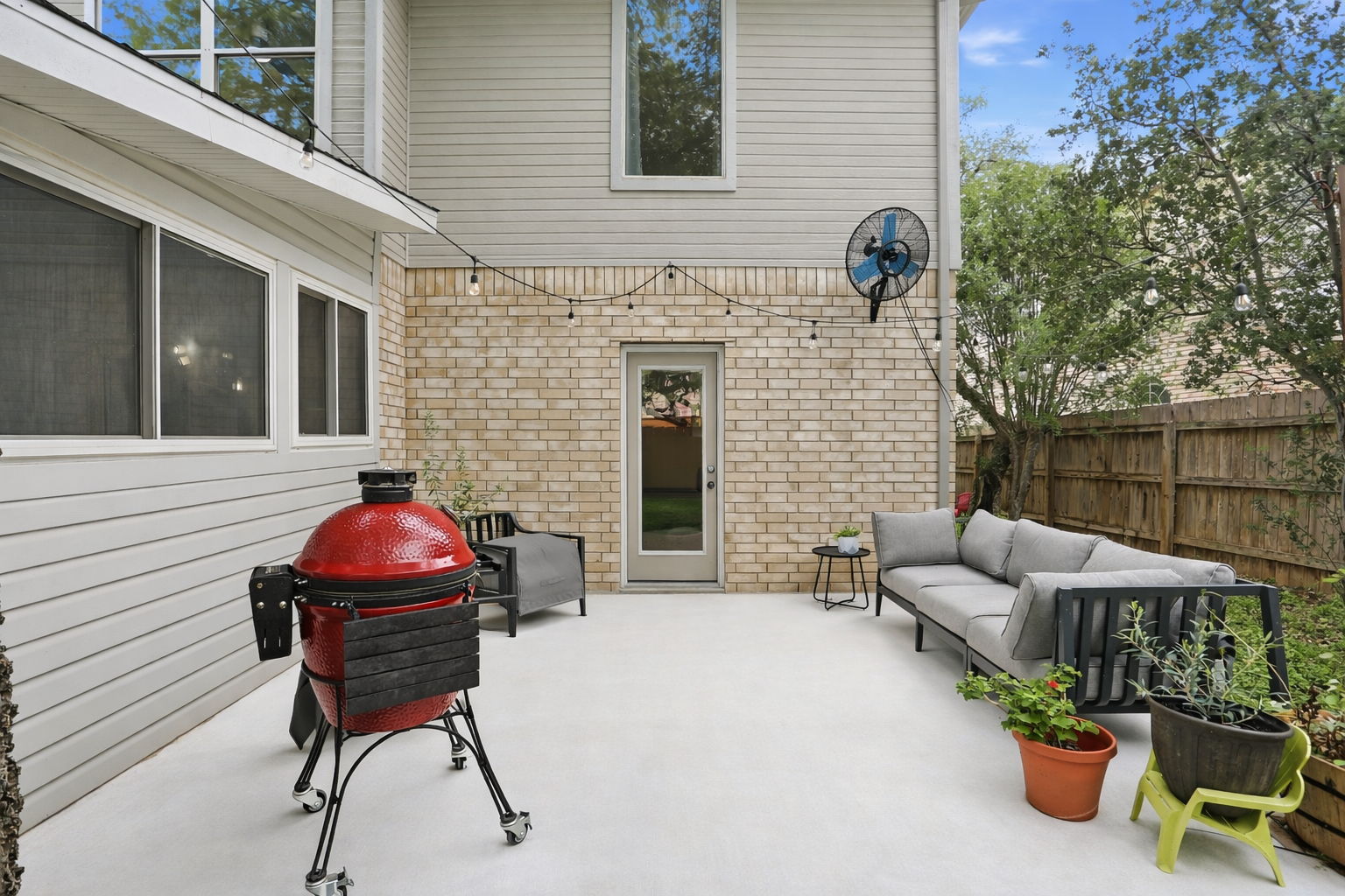 Extensively Updated Encino Forest Home with Office, Sunroom, and $70,000+ in Improvements on Corner Lot Near Stone Oak