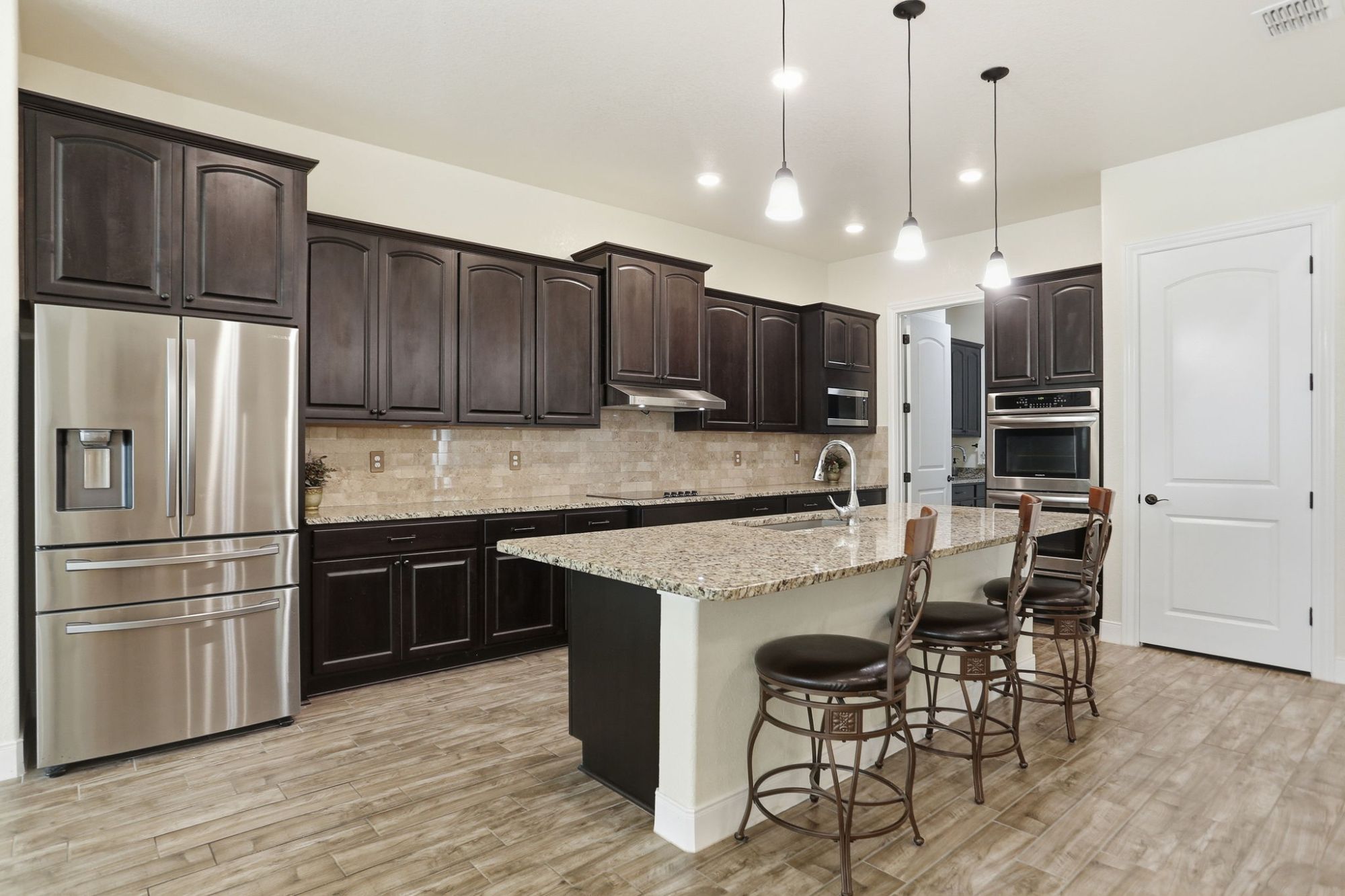 2022 Custom Home on 1.83 Acres with Attached Guest Suite and High Ceilings in Natalia Near JBSA Lackland
