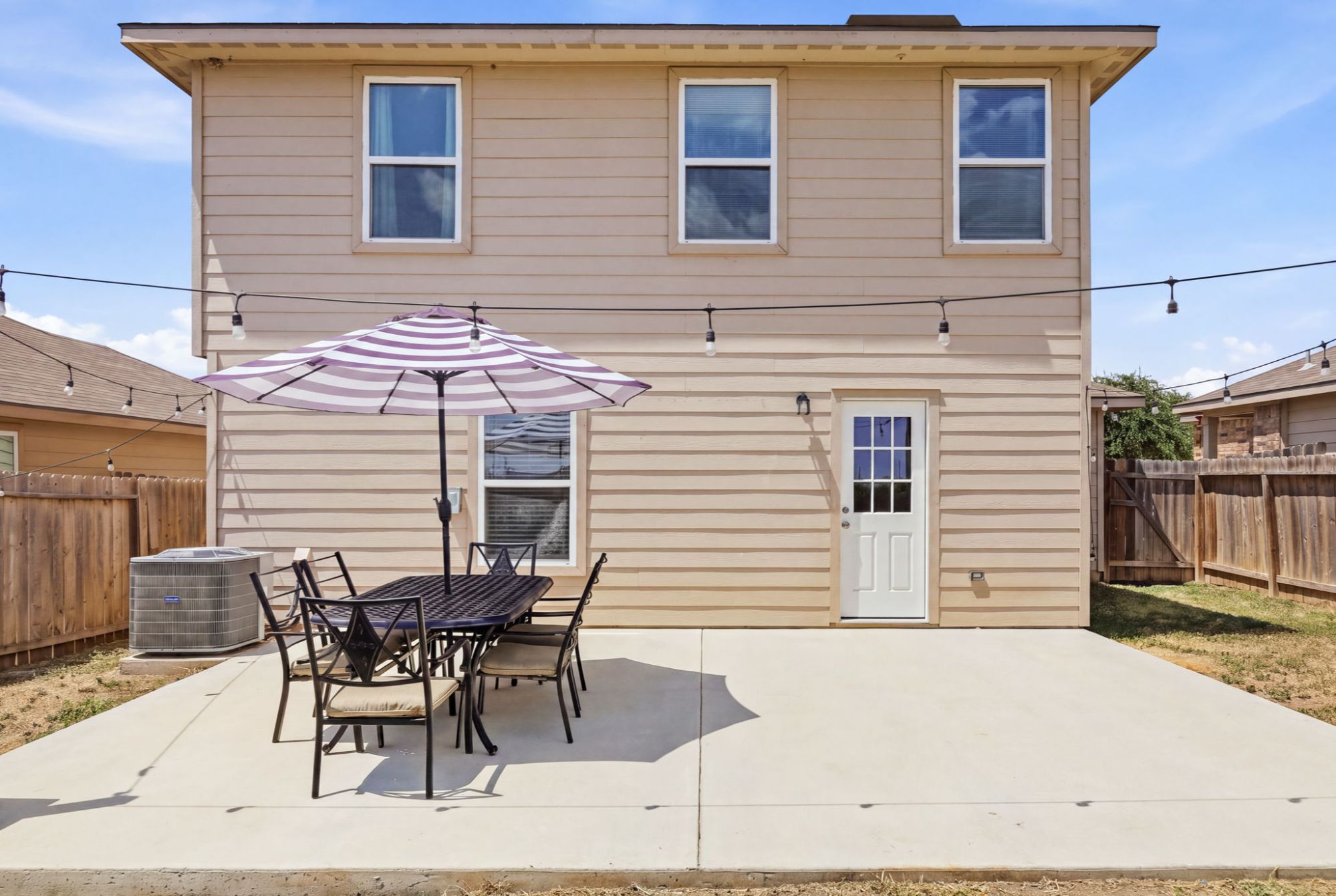 15250 Snug Harbor Way, Von Ormy, TX 78073
