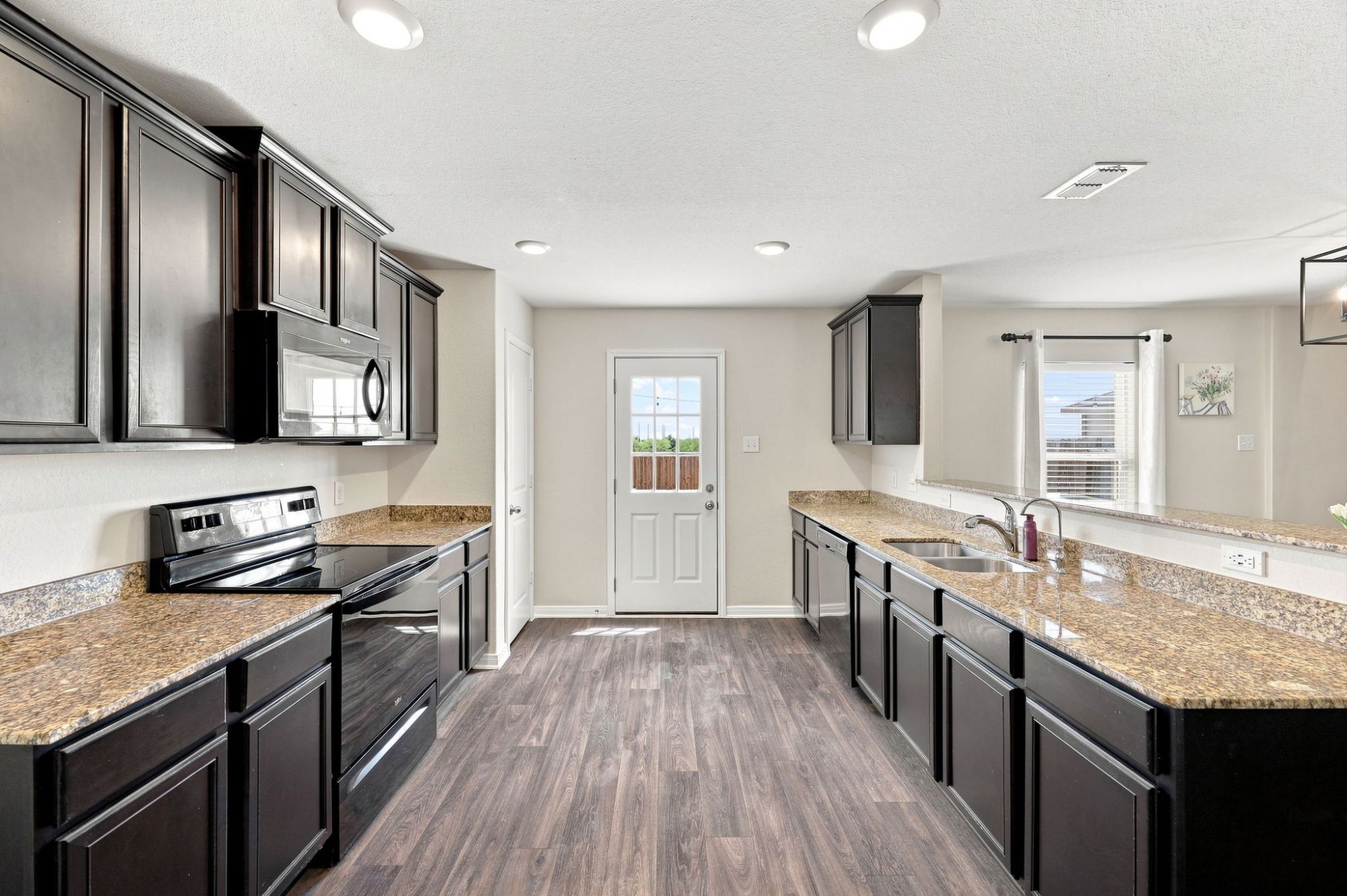 15250 Snug Harbor Way, Von Ormy, TX 78073