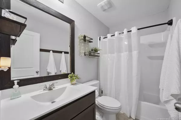 10502 Francisco, Converse, TX 78109