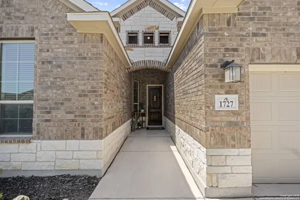 1727 Doubleday Ln, San Antonio, TX 78253