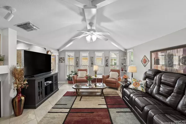 1008 Robert Derrick Dr., Schertz, TX 78154