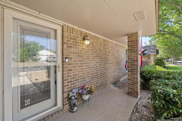 1008 Robert Derrick Dr., Schertz, TX 78154