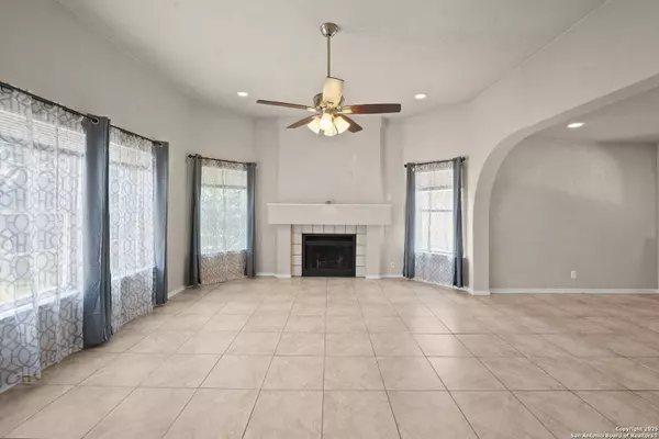 6130 Valley Hill, San Antonio, TX 78250