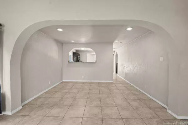 6130 Valley Hill, San Antonio, TX 78250