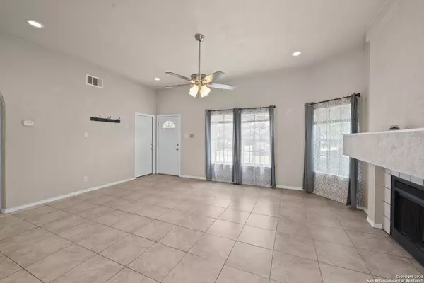 6130 Valley Hill, San Antonio, TX 78250