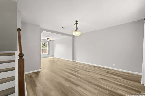 8838 Feather, Helotes, TX 78023