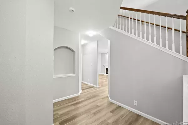 8838 Feather, Helotes, TX 78023