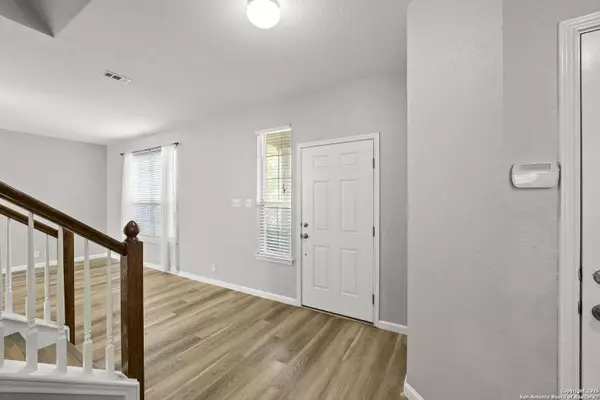 8838 Feather, Helotes, TX 78023