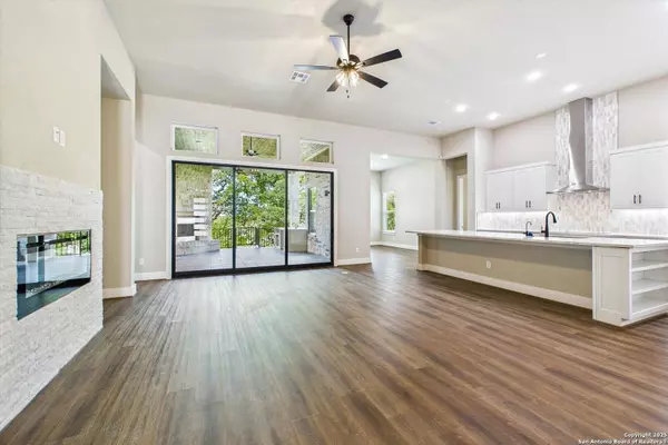 6817 Arbor Falls, Fair Oaks Ranch, TX 78015