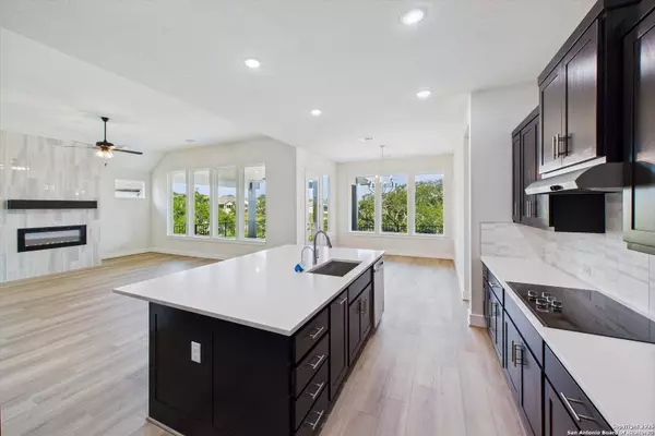 6821 Arbor Falls, Fair Oaks Ranch, TX 78015