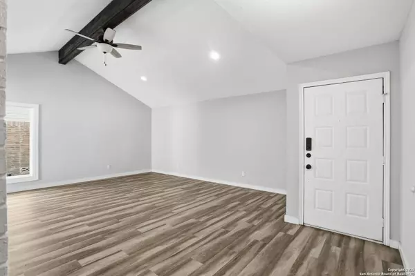 6432 Forest Village, San Antonio, TX 78250