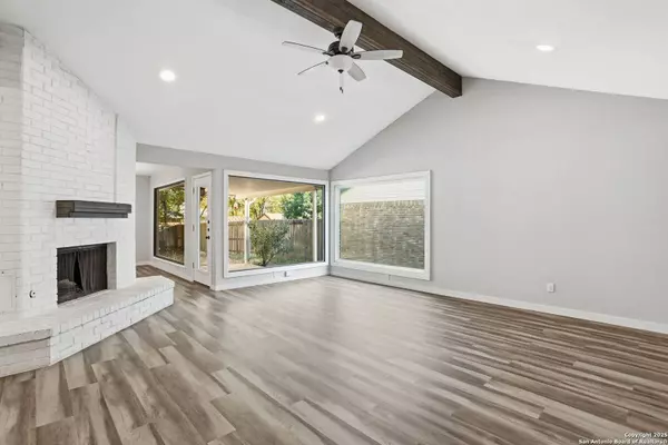 6432 Forest Village, San Antonio, TX 78250