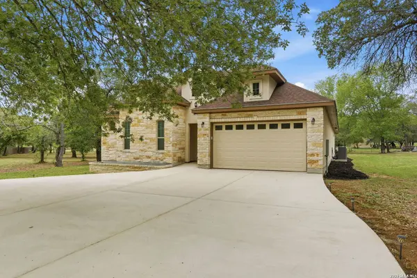306 County Road 6876, Natalia, TX 78059