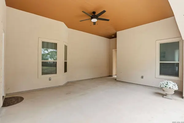306 County Road 6876, Natalia, TX 78059