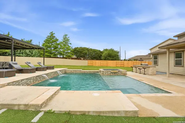 13102 Dakota Valley, San Antonio, TX 78254