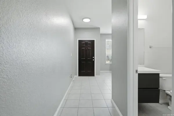 12114 WAGON CYN, San Antonio, TX 78254