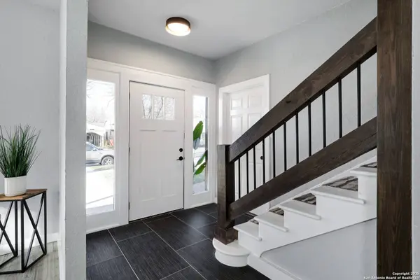 1714 Mistletoe, San Antonio, TX 78201