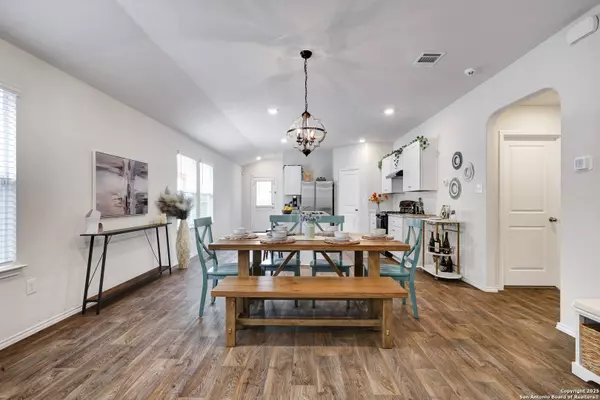 3446 Angus, San Antonio, TX 78245