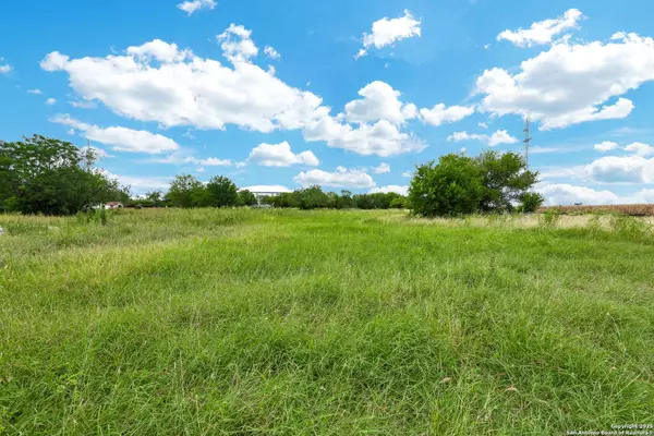 5854 Golden Ave, San Antonio, TX 78211