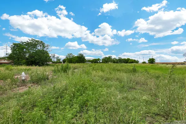 4 Golden Ave, San Antonio, TX 78211