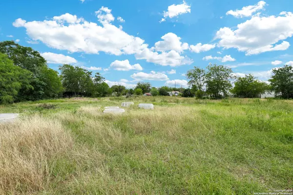 6 Golden Ave, San Antonio, TX 78211