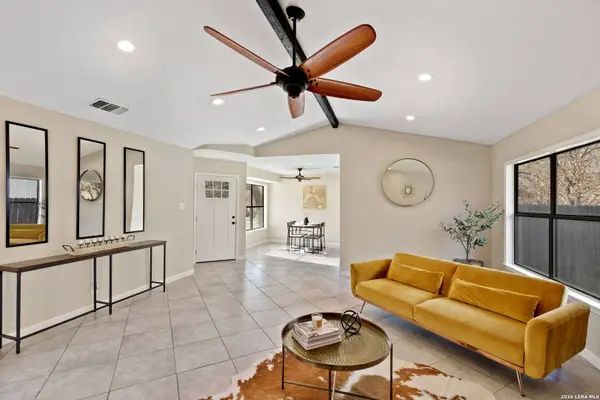 9807 SUGARLOAF DR, San Antonio, TX 78245