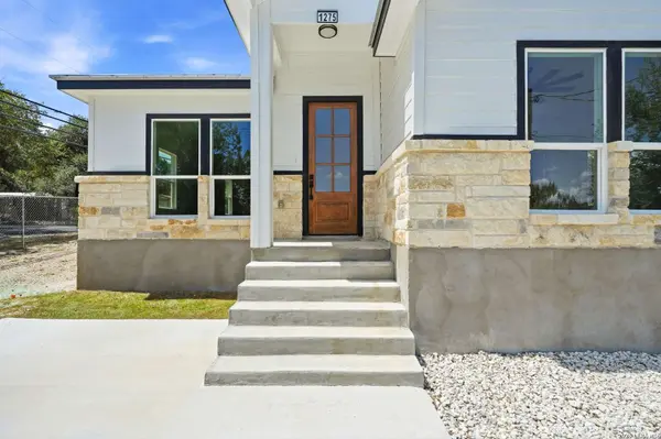 1275 DAWNRIDGE DR, Canyon Lake, TX 78133