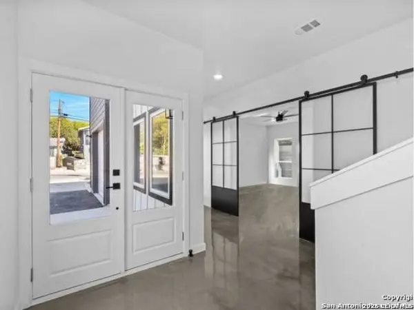 106 Bank St UNIT 101, San Antonio, TX 78204