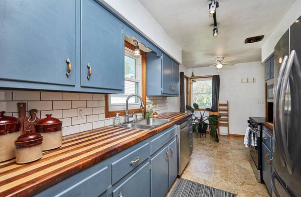 622 S 9th ST, Adel, IA 50003