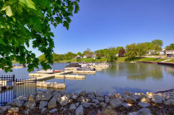 8979 Golden Valley Drive, Norwalk, IA 50211