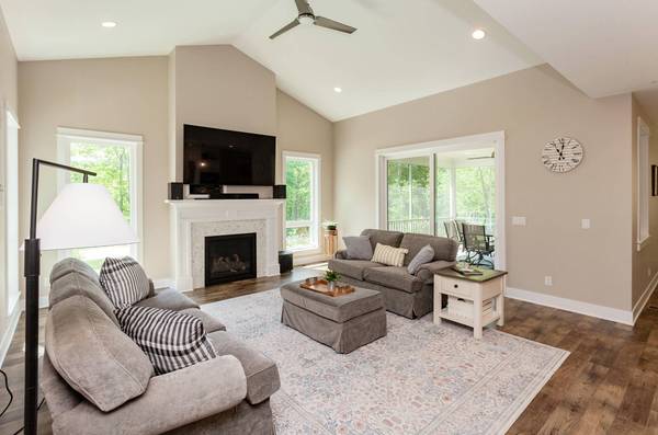 2405 North Dakota AVE, Ames, IA 50014