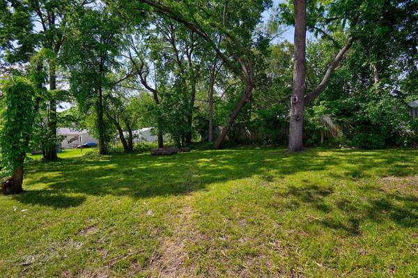 2112 E 23rd Street, Des Moines, IA 50317