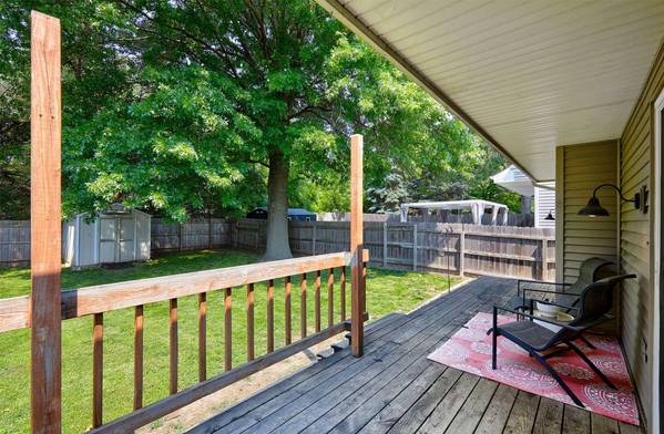 736 Knolls Court, West Des Moines, IA 50265