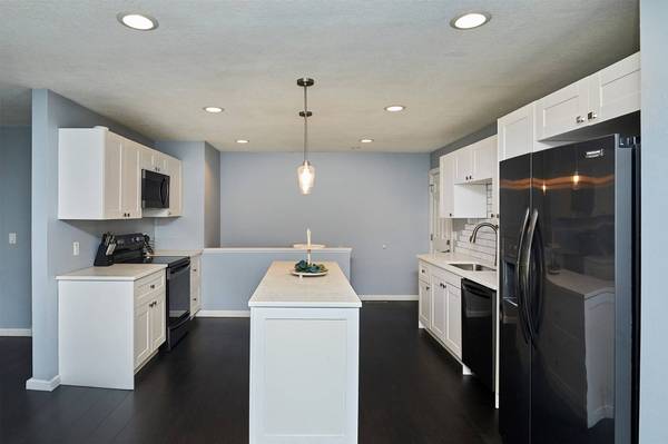 736 Knolls Court, West Des Moines, IA 50265