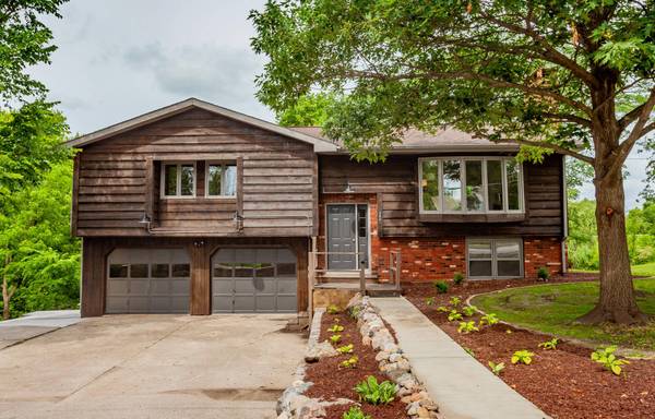 206 7th ST, Nevada, IA 50201