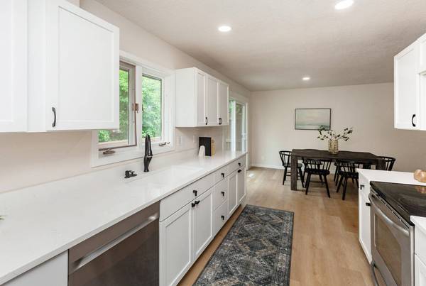 206 7th ST, Nevada, IA 50201