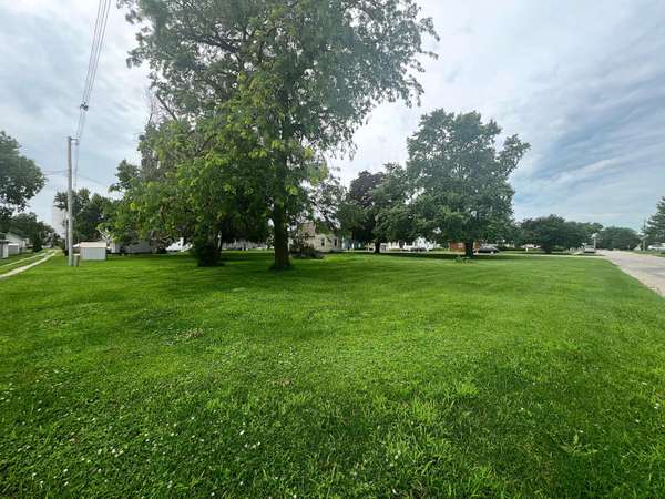 Decora AVE, Ellsworth, IA 50075