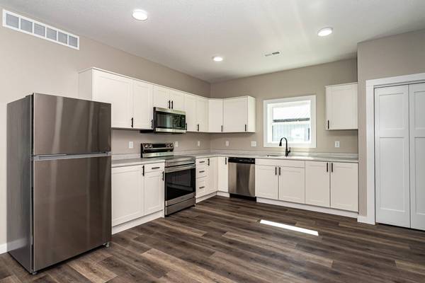 401 N Pearl ST, Zearing, IA 50278