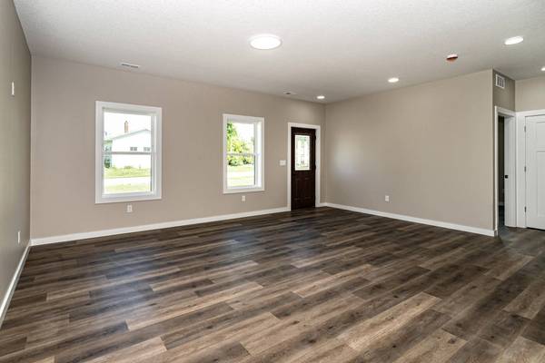 401 N Pearl ST, Zearing, IA 50278