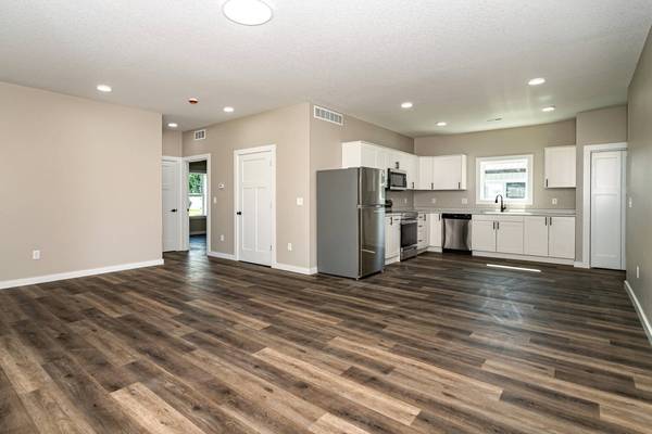 401 N Pearl ST, Zearing, IA 50278