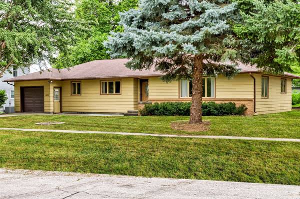 1825 Dewitt Street, Ellsworth, IA 50075