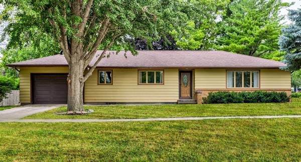 1825 Dewitt Street, Ellsworth, IA 50075