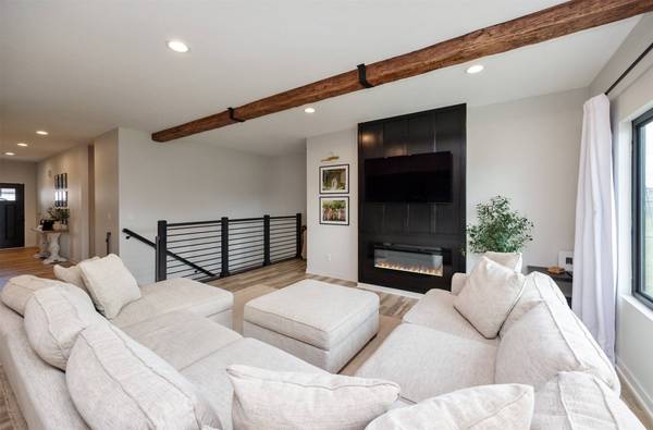 2205 Barry Drive, Adel, IA 50003