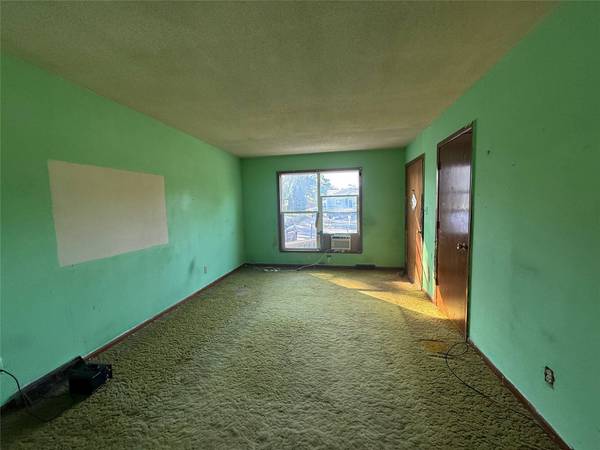 1345 Sampson Street, Des Moines, IA 50316